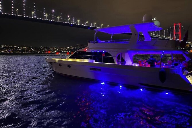 Istanbul: Small-Group Yacht Cruise with Snacks, Sunset or Daytime - Bebek, Rumeli Fortress, and the second bridge
