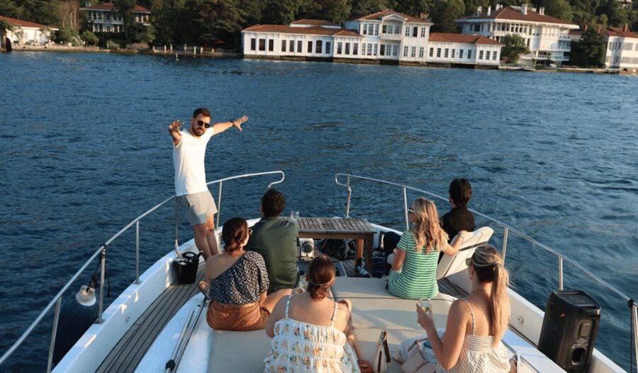 Istanbul: Small Group Yacht Tour with Unlimited Wine - What you actually eat and drink aboard