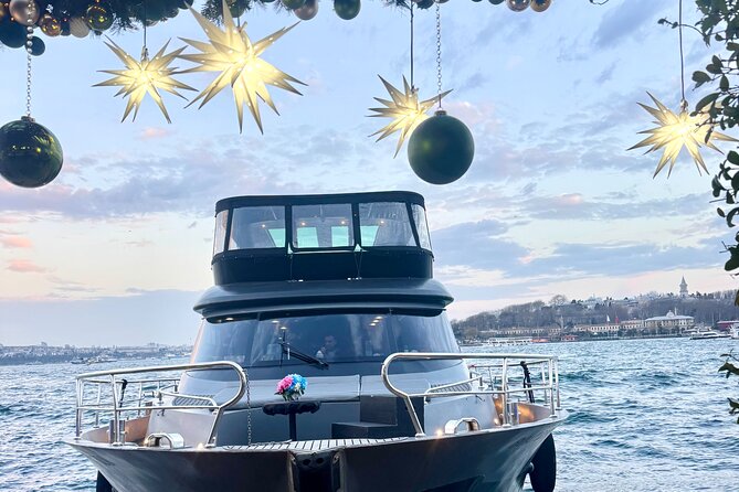 Istanbul Sunset Cruise by the Luxury Yacht - Maiden’s Tower and Galata Tower