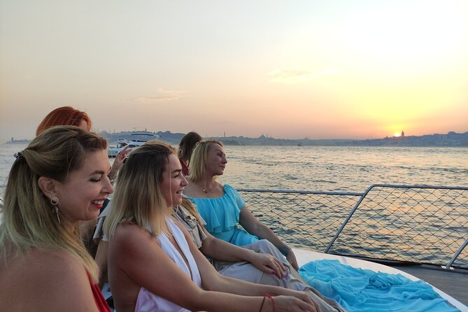 Istanbul Sunset Cruise With Luxury Yacht On Bosphorus - Meeting at Arap Cami and settling aboard