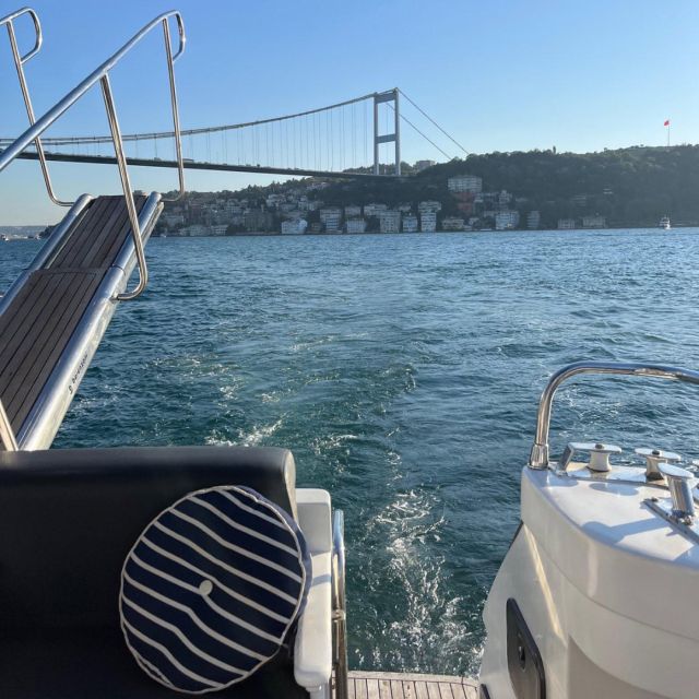 Istanbul: Sunset or Day Small-Group Yacht Cruise with Snacks - Daytime or sunset: choosing the better departure