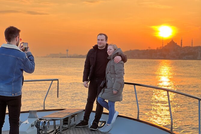 Istanbul Sunset Yacht Cruise on the Bosphorus with Transfers - European shore: palaces, mosques, and bridges