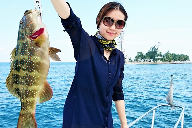 Join-in Yacht Fishing at the Southern Islands of Singapore - The catch-and-cook finish
