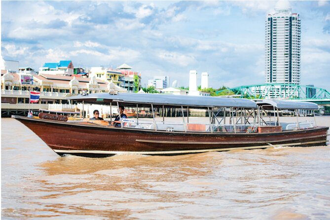 Journey along the Chao Phraya River 1-Hour Boat Charter - Setting out from Tha Maharaj near the Grand Palace