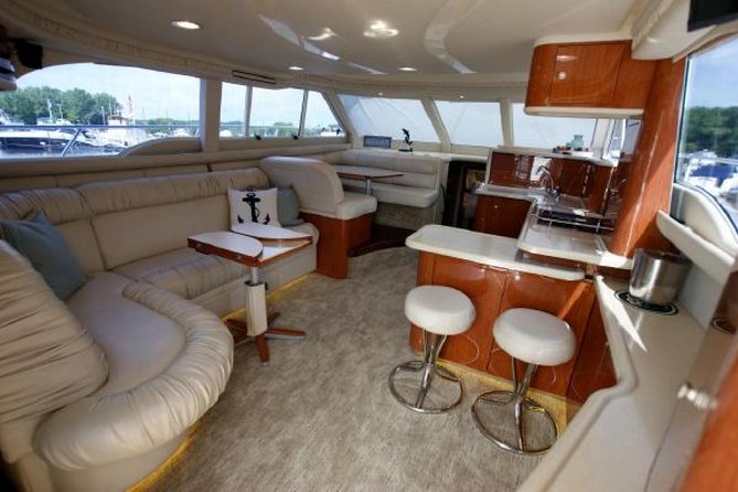 Jupiter Private Yacht Cruise with Captain/Stewardess - A yacht built for comfort, not just views