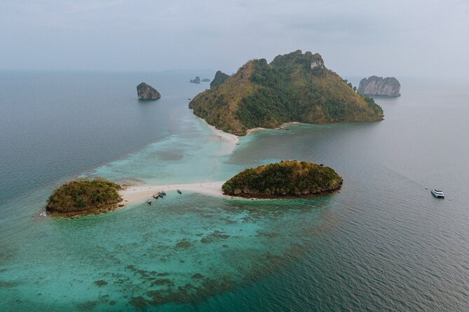Krabi: 4 Island Luxury Yacht with Snorkelling & Clear Kayaking - Who should book this yacht experience?