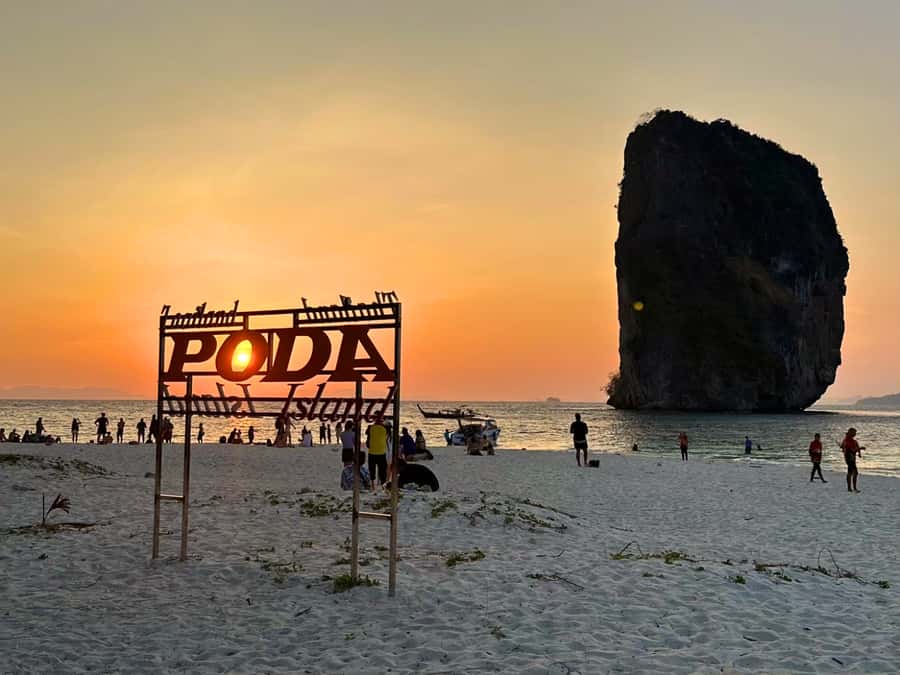 Krabi: Luxury Boat 7 Island Sunset With BBQ & Plankton Tour - What the BBQ dinner adds to the trip