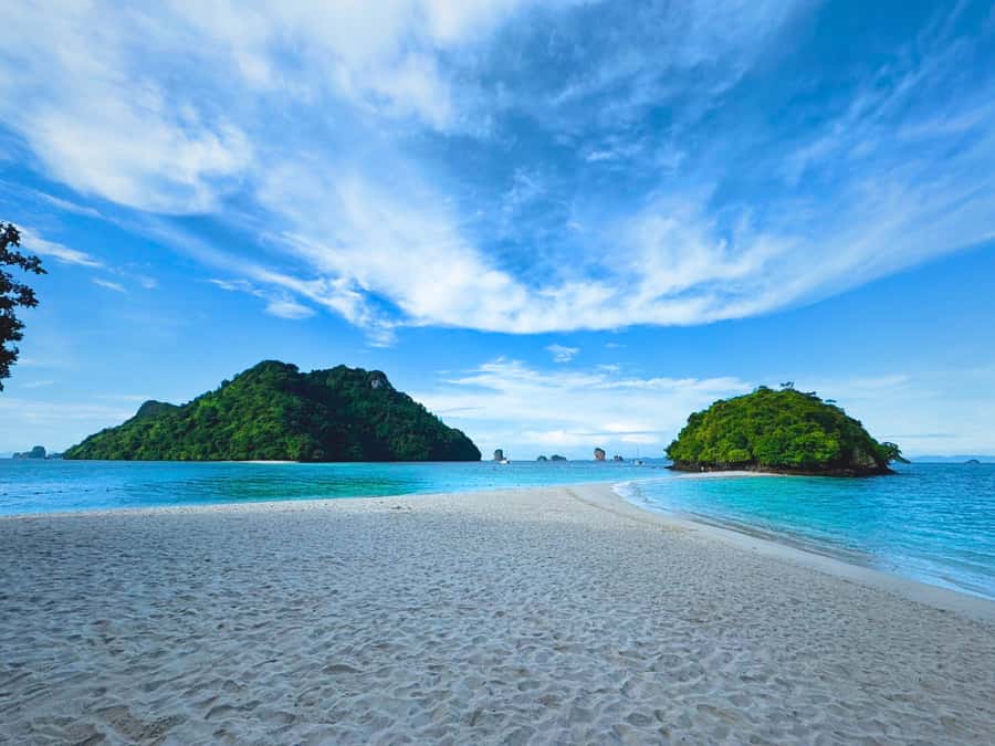 Krabi: Luxury Boat 7 Island Sunset With BBQ & Plankton Tour - Comfort, safety, and who should skip it