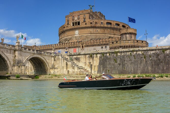 La Dolce Vita: Private Luxury Boat Ride in the Eternal City - Why the Tiber gives Rome a new look