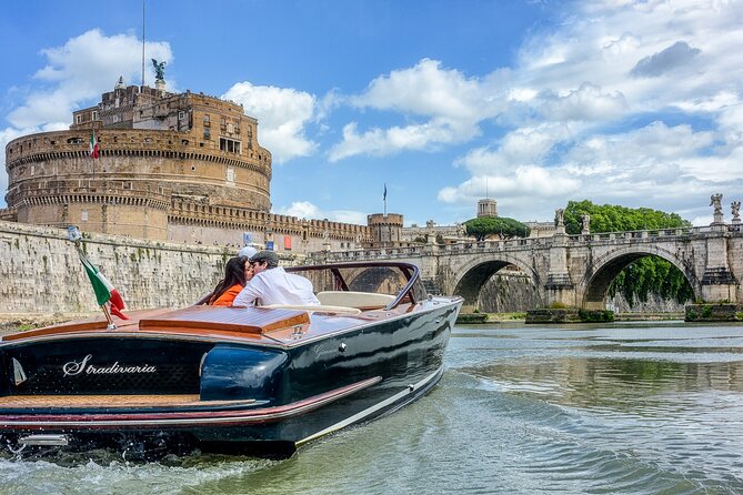 La Dolce Vita: Private Luxury Boat Ride in the Eternal City - What the $294.88 price really buys you