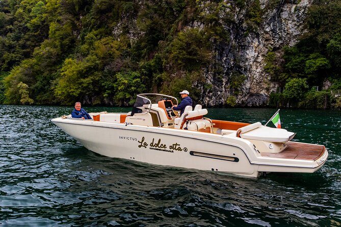 La dolce vita tour(2 H) Luxury boat aperitif in Nesso - Key points to know before you book