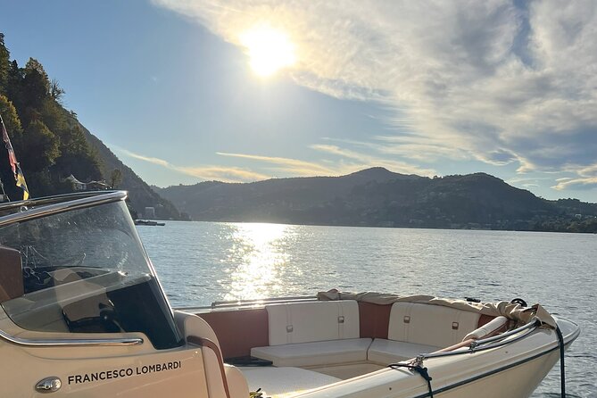 La dolce vita tour(2 H) Luxury boat aperitif in Nesso - Nesso and the Orrido waterfall