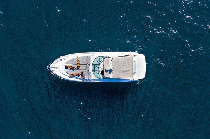 La Paz: Balandra Beach Luxury Yacht Charter Cruise - Food, drinks, and what is really included
