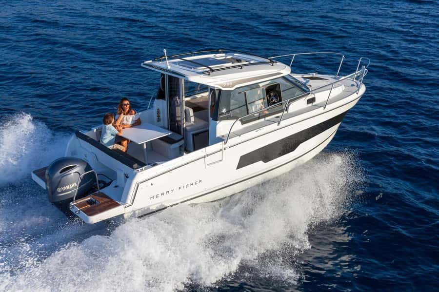 Labuan Bajo: Private Yacht Komodo Islands & Manta Snorkel - Manta Point and Siaba Island Underwater