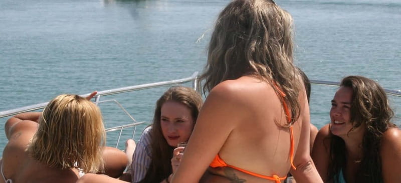 Lagos: Luxury Private Yacht Charter with Drinks and Snacks - Following the Algarve cliffs and sea caves