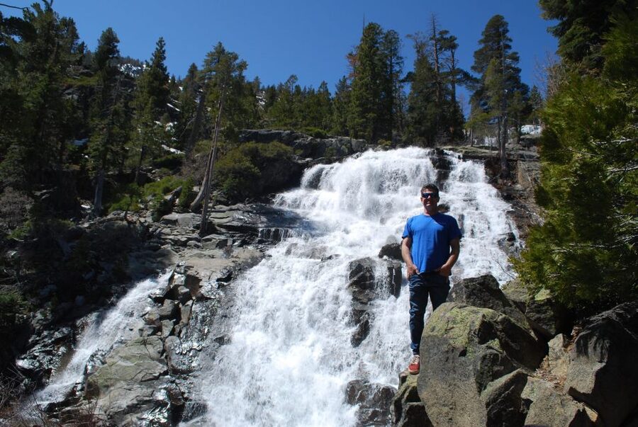 Lake Tahoe: Lakeside Highlights Yacht Tour - What to bring for the two-hour cruise
