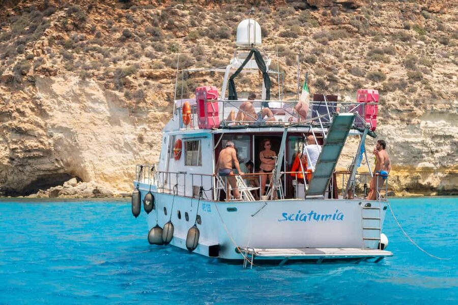 Lampedusa: Yacht excursion, swimming stops and typical lunch - Tabaccara before the crowds