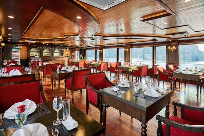 Lan Ha bay luxury cruise 2D/1N: Kayaking, jumping & Swimming at pristine places - Sunset, cooking, and dinner above the water