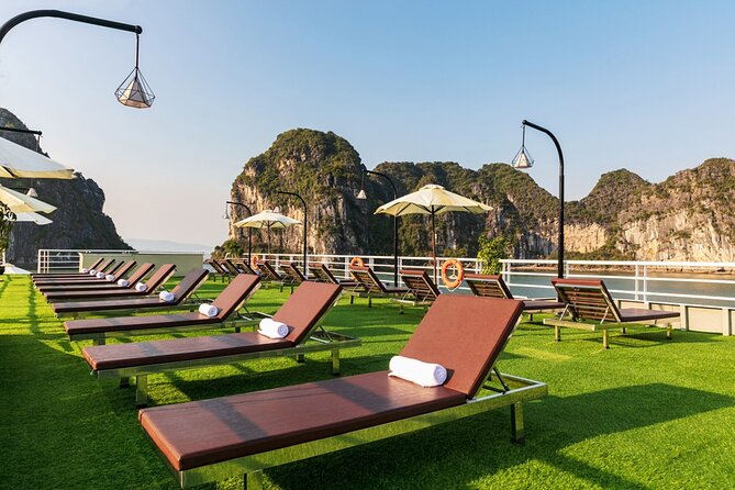 Lan Ha bay luxury cruise 2D/1N: Kayaking, swimming at the pristine places, meals - Who will enjoy this cruise most
