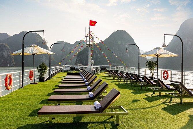 Lan Ha bay luxury cruise 2D/1N: Kayaking, Swimming & full meals, pristine bay - Spring rolls, dinner, and an evening on deck