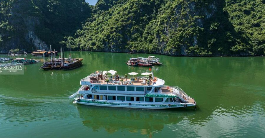Lan ha Bay Luxury cruise day trip, kayaking, swimming, bike - The early road from Hanoi to Cat Ba