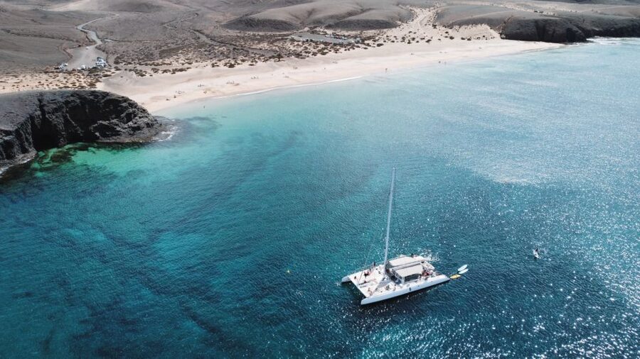 Lanzarote: Luxury Sailing Excursions to Papagayo - Setting out from Puerto Calero