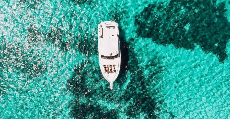 Lanzarote: Private Yacht Boat Trips & day at sea - Seeing Lanzarote from the water