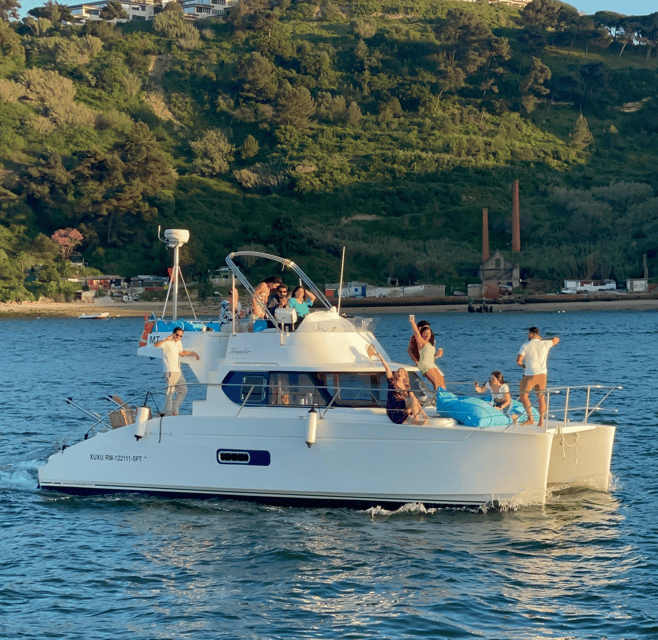 Lisbon: 3H Private Luxury Catamaran Tour with Swimming - Should you book the Royal Marine catamaran?