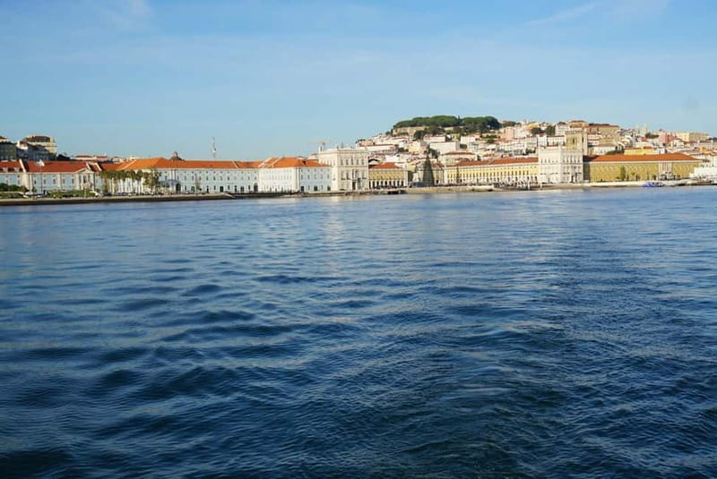 Lisbon: Classic Yacht Tour with Drinks and Pastel de Nata - Drinks, pastel de nata, and the value of the fare