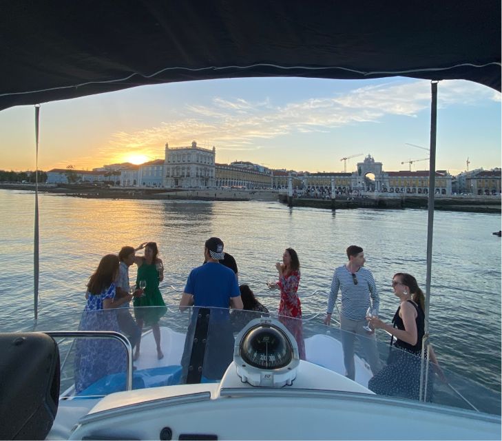 Lisbon: Private Luxury Catamaran Tour with Welcome Drink - Key points at a glance