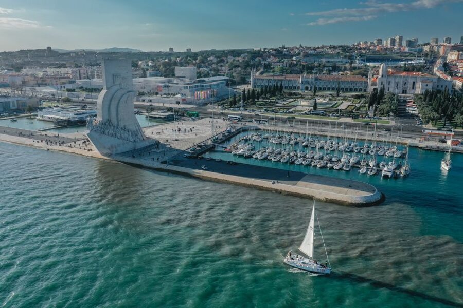 Lisbon: Private Tagus River Yacht Tour - Setting out with a short safety briefing
