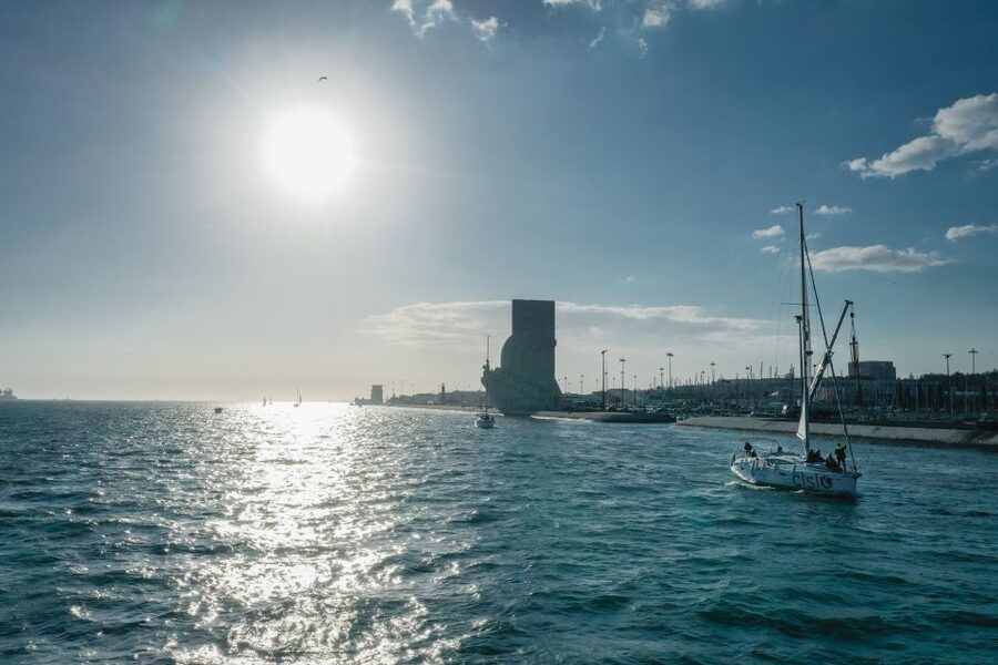 Lisbon: Private Tagus River Yacht Tour - The skyline, Commerce Square, and King Christ