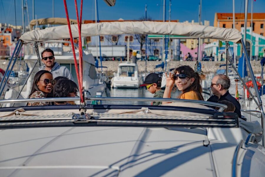 Lisbon: Private Tagus River Yacht Tour - Finding Doca do Espanhol in Alcântara