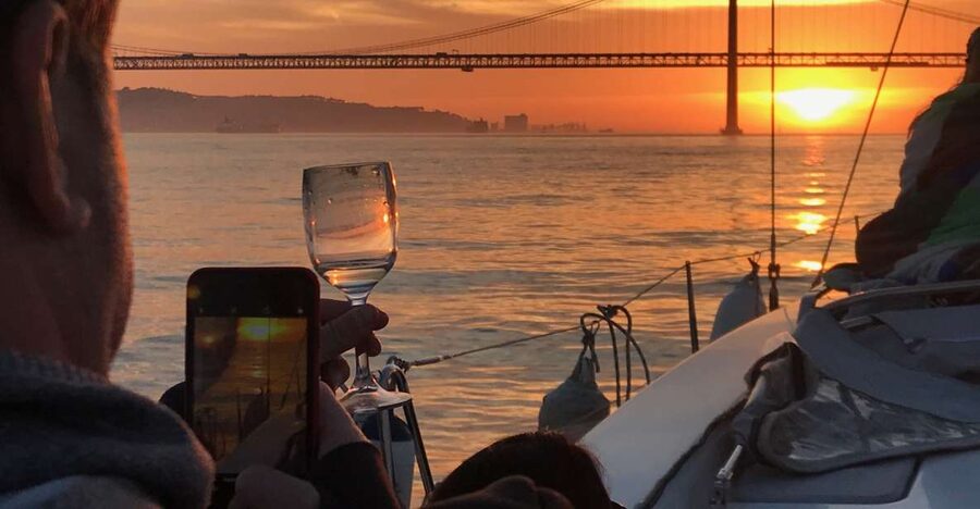 Lisbon: Sunset and Wine Luxury Catamaran Cruise - The welcome wine and what it really includes