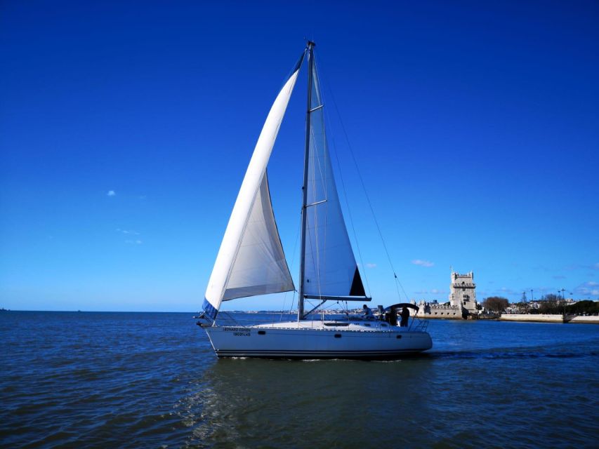 Lisbon: Yacht Sailing Tour With Portuguese Wine and History - How the two-hour schedule works