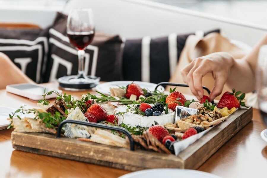 Los Angeles: Luxury Cruise with Wine, Cheese & Sea Lions - Key points to know before booking