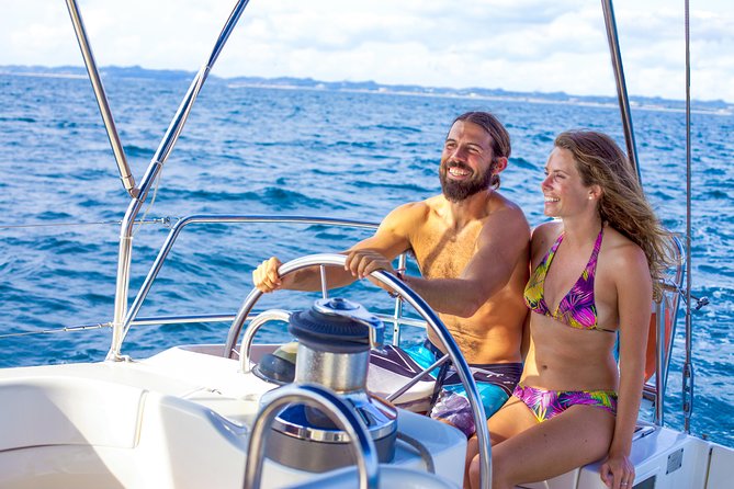 Los Cabos Luxury Sailing, Snorkel and Lunch Cruise - Service, atmosphere, and the luxury question