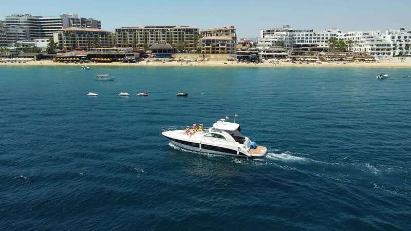 LOS CABOS: PRIVATE BAY AND ARCH TOUR. LUXURY YACHT - Key points to know before you book