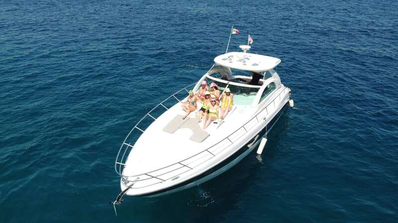 LOS CABOS: PRIVATE BAY AND ARCH TOUR. LUXURY YACHT - From Cabo San Lucas Marina to Land’s End