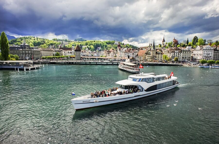 Lucerne: 1-Hour Cruise on Panoramic Yacht - Why a short cruise makes sense in Lucerne