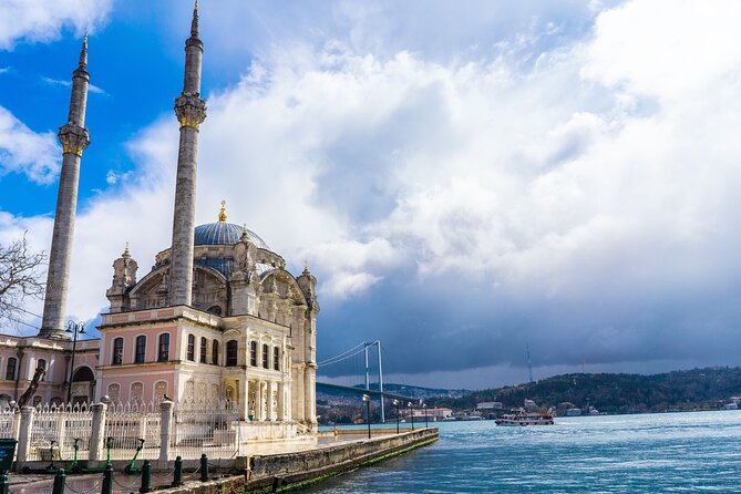 Luxurious Bosphorus Small Group Sunset Yacht Cruise with Snacks - Snacks, drinks, Wi-Fi, and the onboard setup