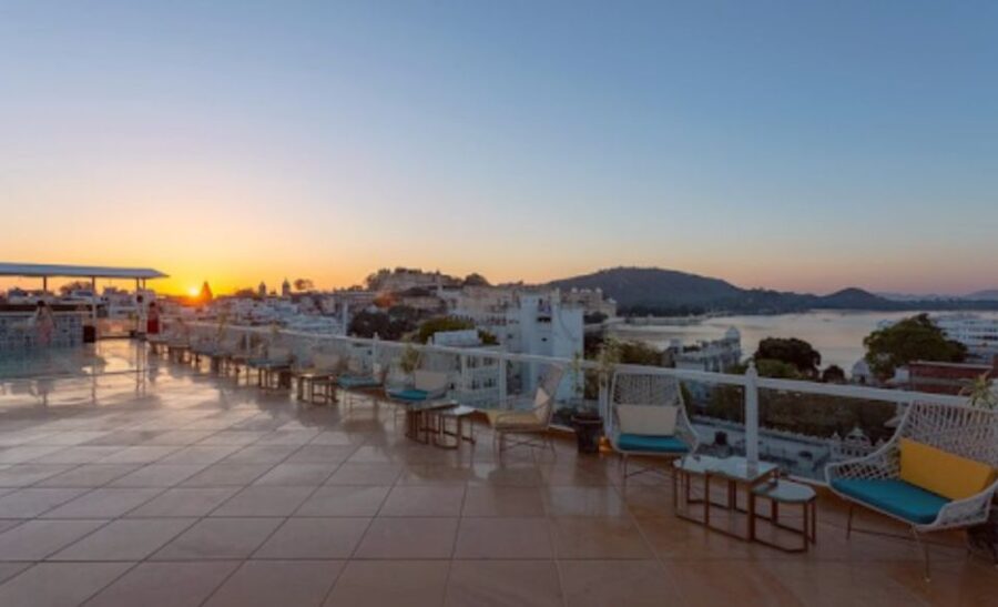 Luxury Boat ride, Havelis, Heritage Walk & High Tea - Practical details and the $109 question