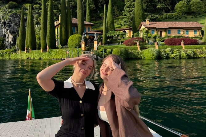 Luxury Boat Tour on Lake Como: Prosecco, Movie Locations & Music - Starting from Como and finding your view of the lake