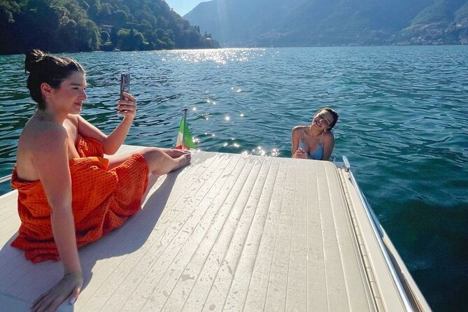 Luxury Boat Tour on Lake Como: Prosecco, Movie Locations & Music - The captain and the feel of the ride