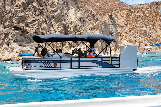 Luxury Boat Trip to the Arch - Why The Small Pontoon Makes A Difference
