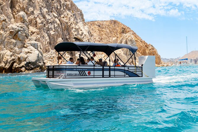 Luxury Boat Trip to the Arch - Captain Sergio, First Mate Benjamin, and The Human Touch