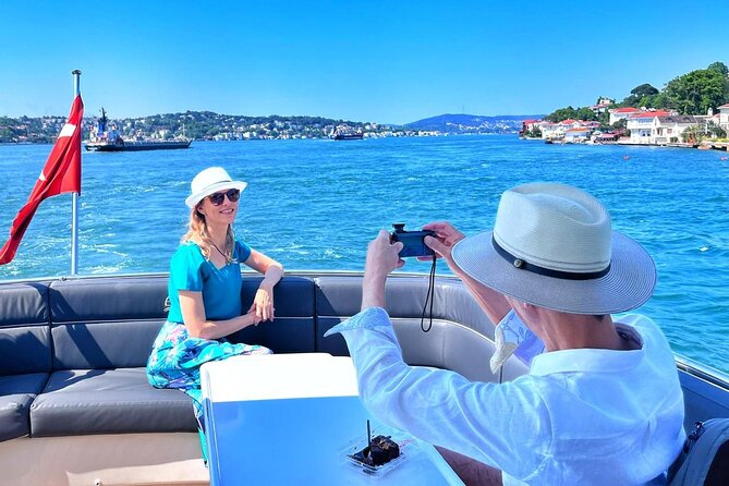 Luxury Bosphorus Yacht Cruise – Stopover in Asian Side - Starting at Dolmabahçe Mosque