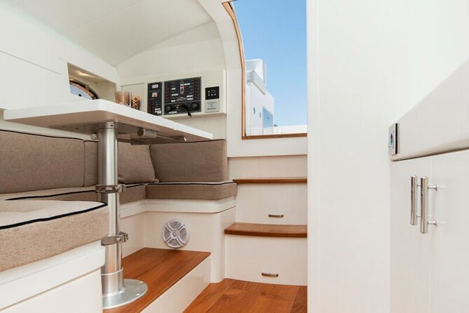 Luxury Capri Dining Experience & Aperitif with Yacht Transfer - Should you book this private Capri dinner?