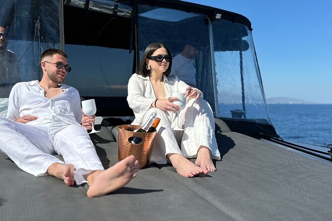Luxury Catamaran Cruise, Dia Island –Open Bar & Lunch -Top Rated! - Key Points
