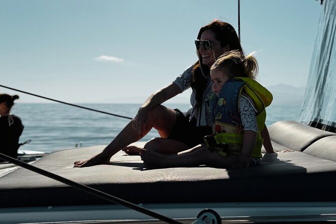 Luxury Catamaran Cruise, Dia Island –Open Bar & Lunch -Top Rated! - Three Hours in Dia’s Quiet Bay